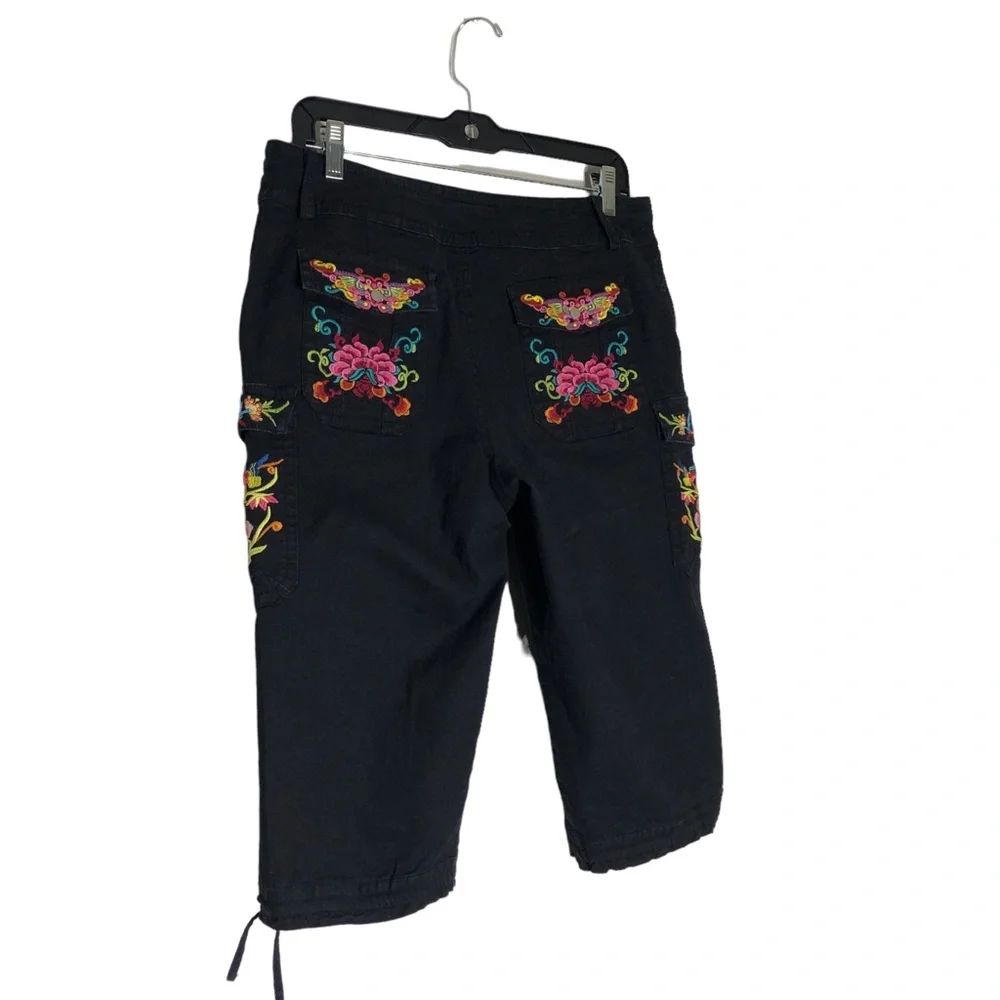 2 Friends Black Embroidered Crop Adjustable Drawstring Leg Capri Pants Size 10 - Picture 5 of 11